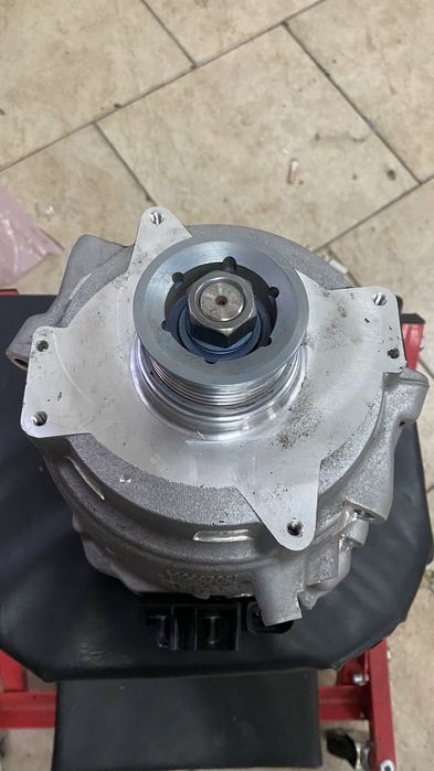 Alternator Audi 2019 in sus