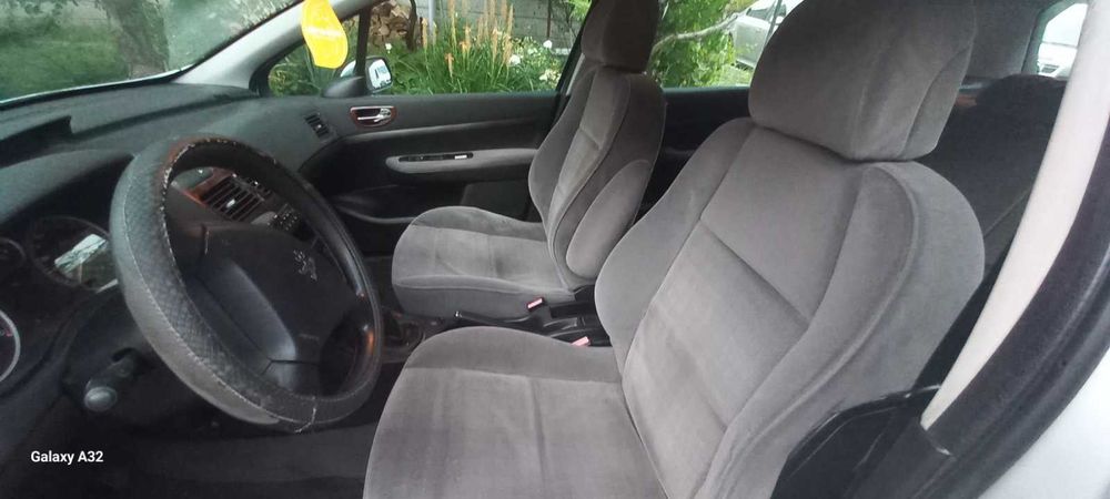 Автомабил Peugeot 307