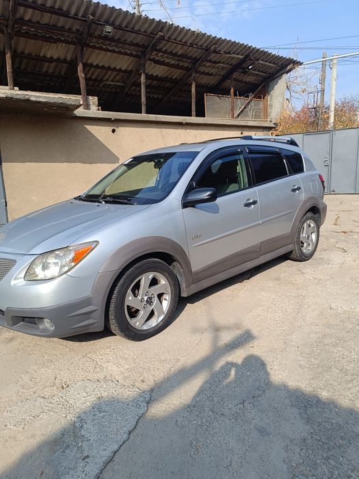 Автомобиль Pontiac Vibe