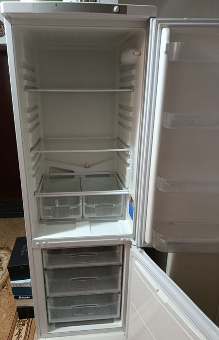 Продам холодильник