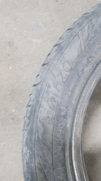 Продам две шины r16