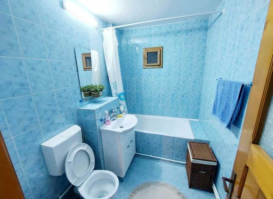 Inchiriez  apartament cu 2 camere, 48mp, et 4, aer conditionat,  cu toate utilitățile