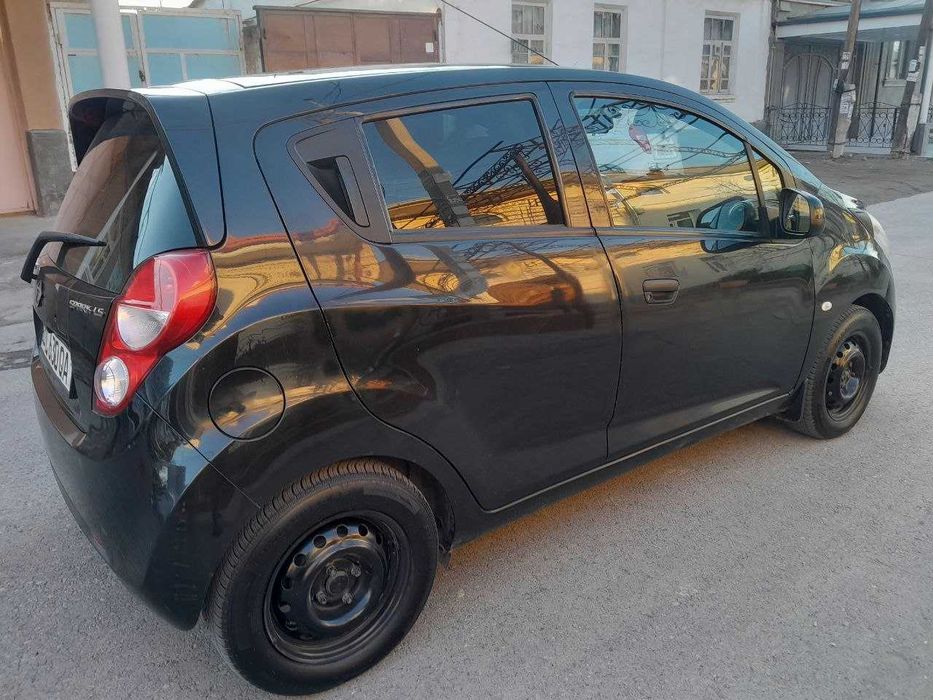 Продаю автомобиль Спарк