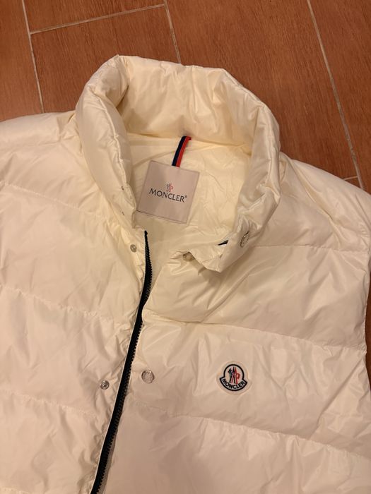 Vesta moncler autentica barbat marimea 7 originala alba