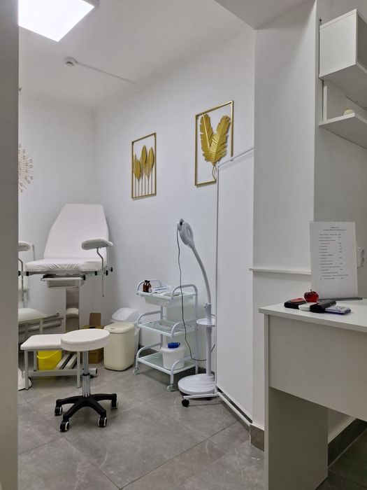 Сдам в аренду медицинский центр