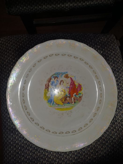 Продам тарелки , ляганы мадонна.