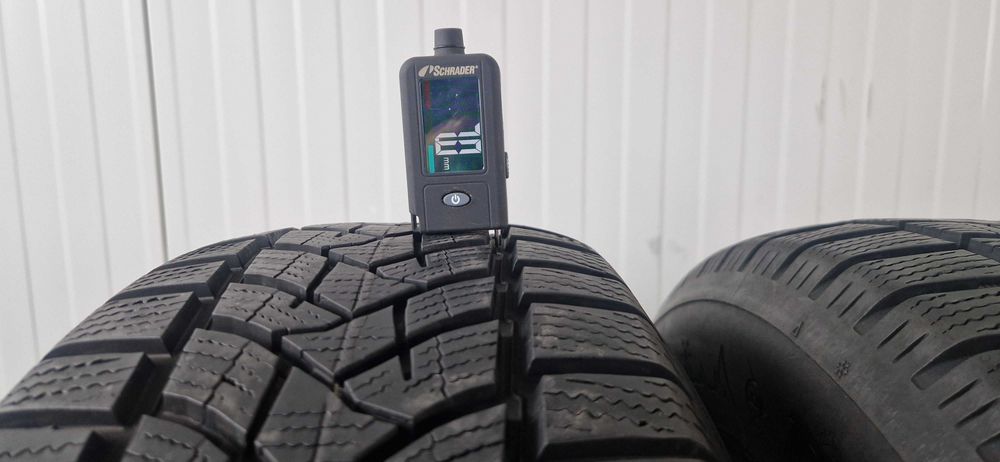 Зимни гуми 215/70/R16 Dunlop