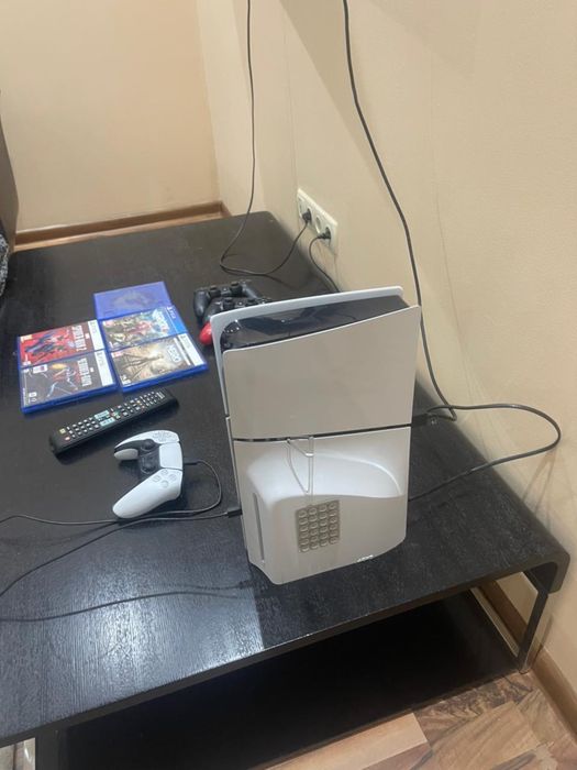 Продам ps 5 slim
