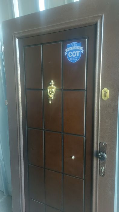 Входна Блиндирана Врата