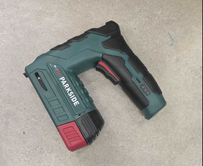 Parkside акумулаторен такер 4V