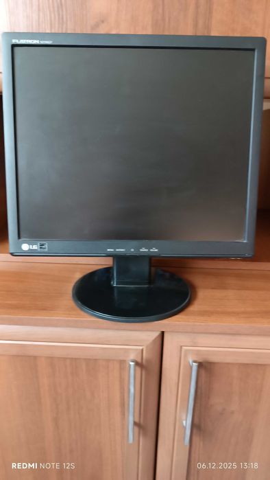 Монитор. Flatron новый в упаковке