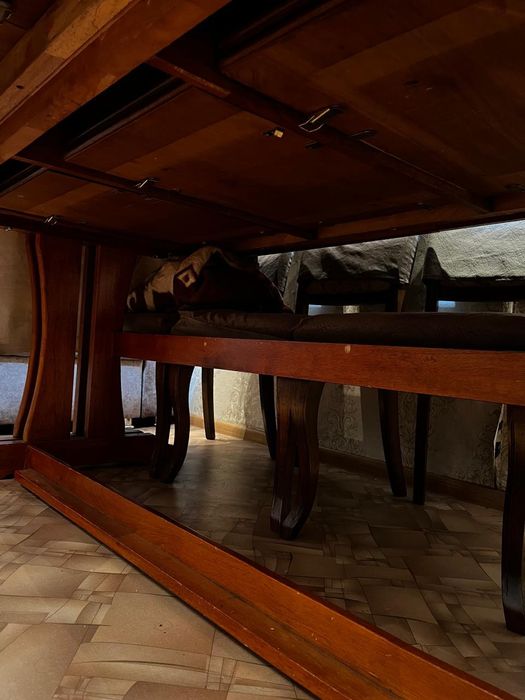 Продам стол. Хорошем состоянии.