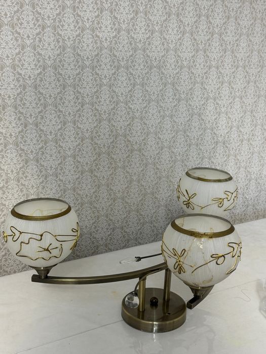 Продам люстру 1500тг