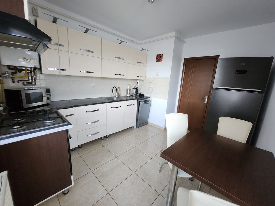 Inchiriez apartament 2 camere, mobilat si utilat, Brasov