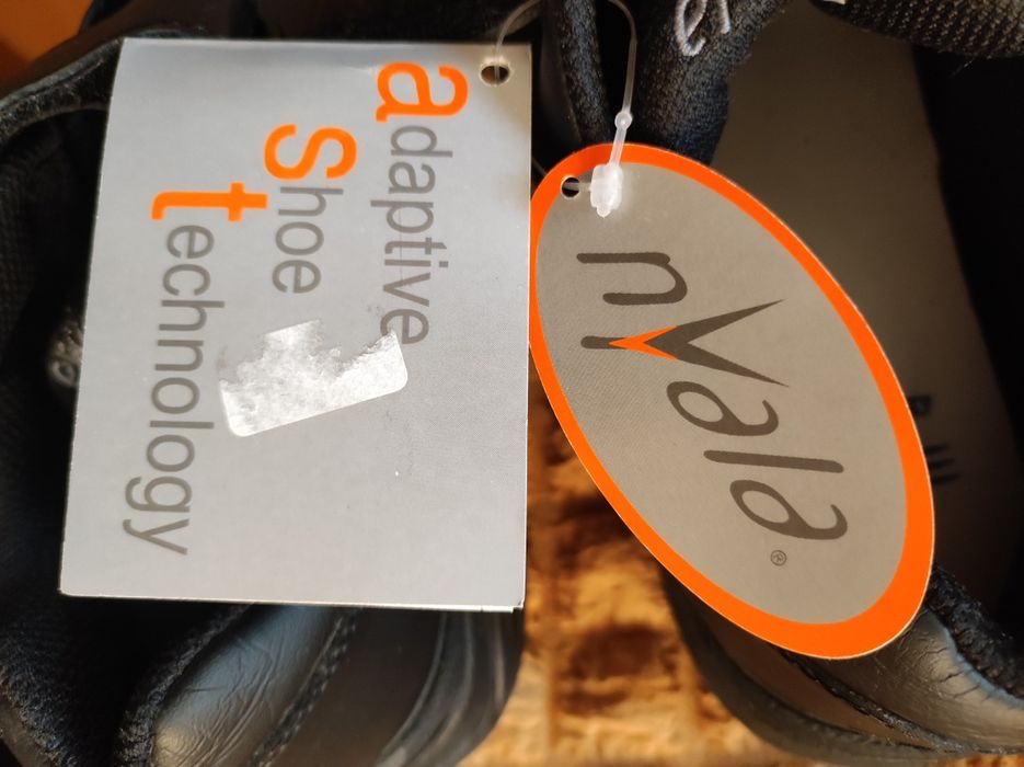 Продавам нови ортопедични маратонки, 38 номер, черни, качество