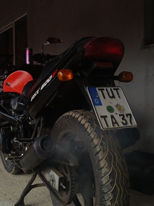 Vând motocicleta Suzuki gsx600