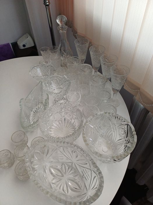 Продам хрусталь тридцать предметов