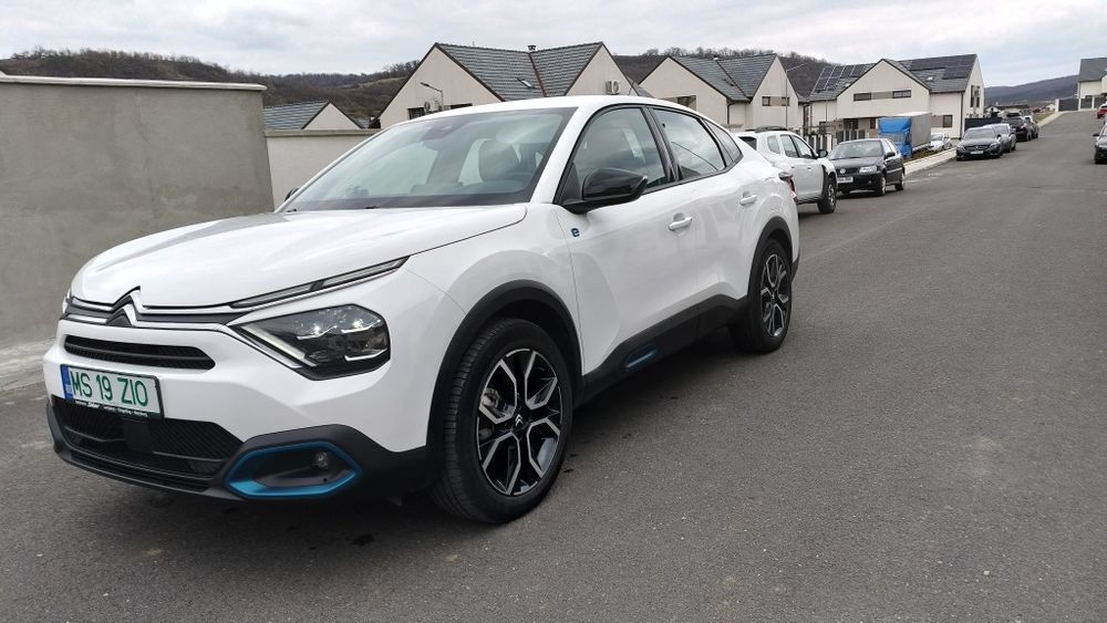 Mașină electrică Citroen C4 X înmatriculată