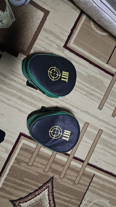 Боксёрские лапы для единоборств