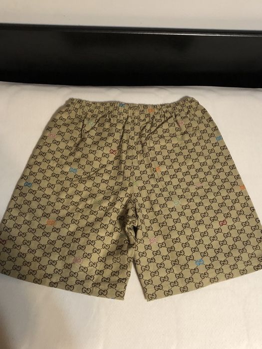 Pantaloni scurti Gucci , calitate premium , pe stoc , noi , L