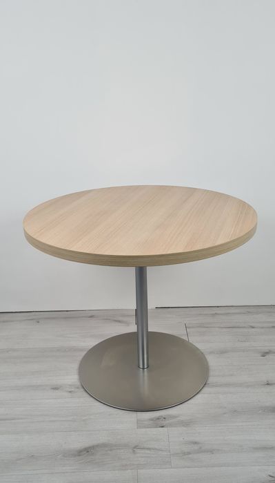 Кръгла маса за дома и офиса обзавеждане внос от германия