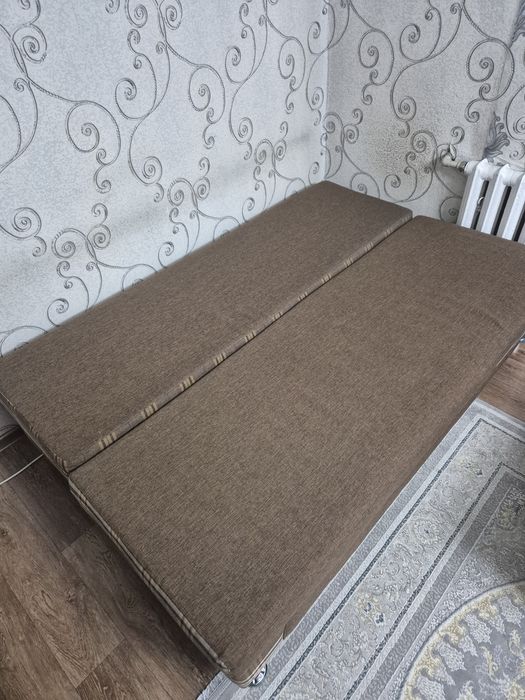 Диваны очень удобные хорошем состоянии.