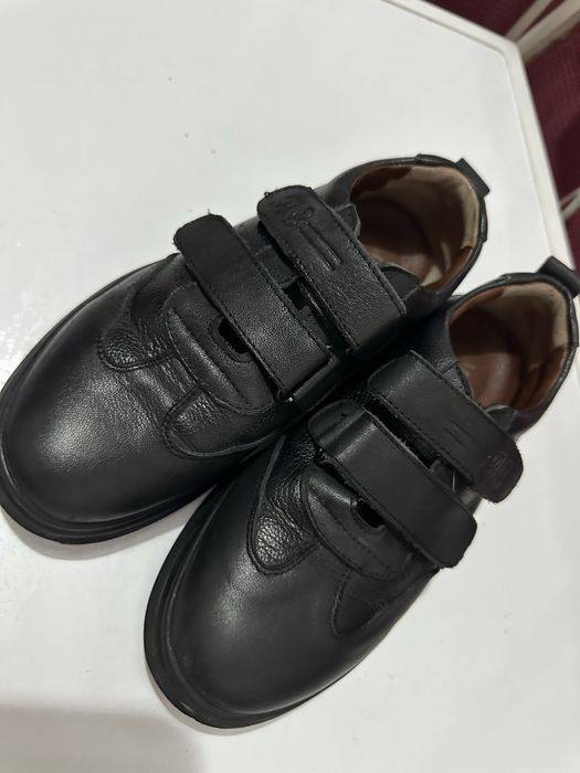 Продам детские туфли