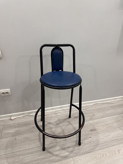Продам барный стул