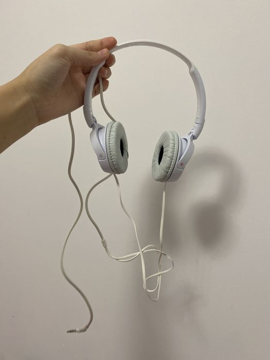 Оригинальные проводные наушники SONY