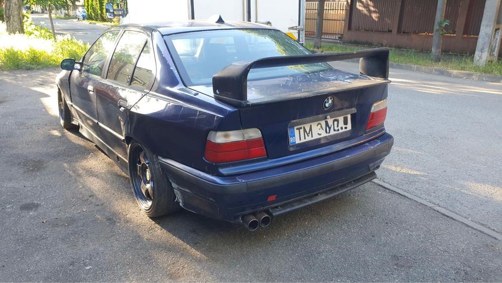 BMW E36 320i 6 cilindrii in acte la zi