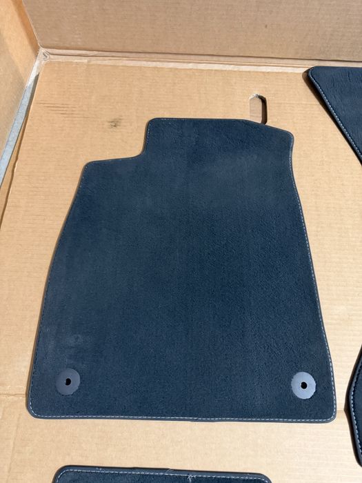 Set covorase audi a4 b9 8w