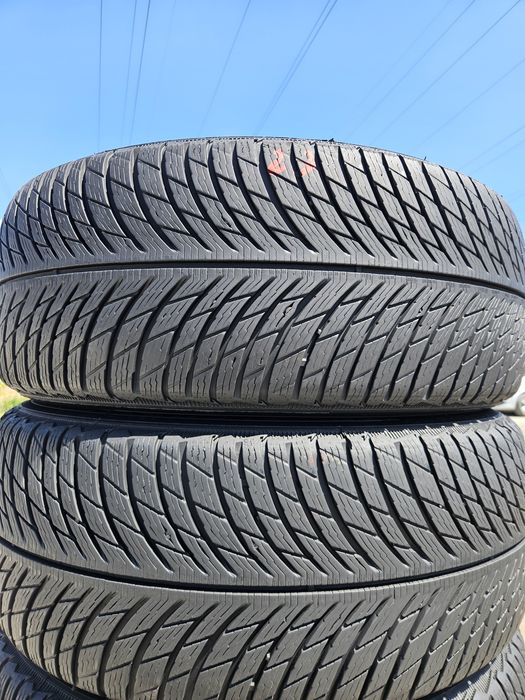 Vând 4 anvelope iarna 225/55r18 225/55/18 MICHELIN