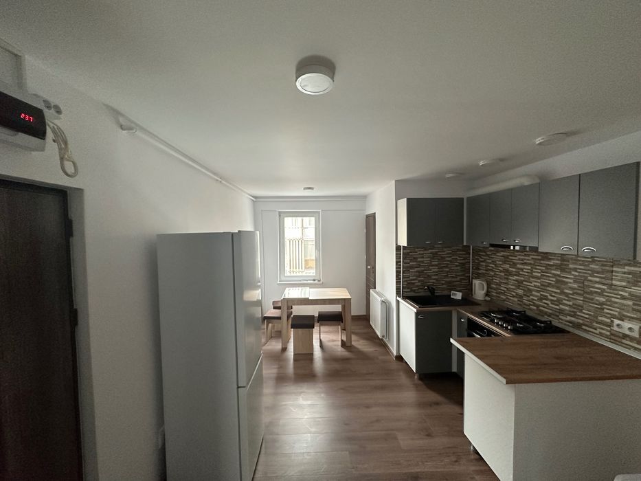 de inchiriat apartament 3 camere