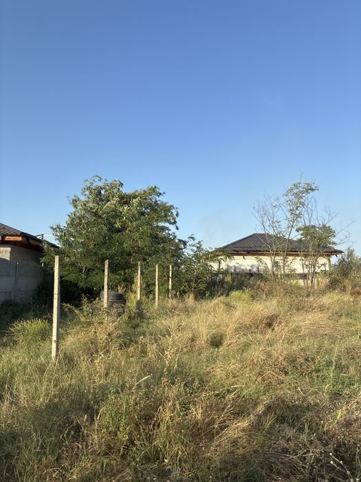 Vand teren intravilan 350 mp Preajba veche zona Semntest