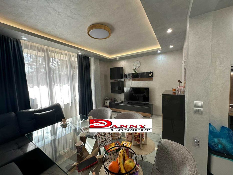 Тристаен апартамент в гр. В. Търново - кв. ”Колю Фичето”