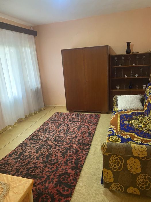 Vand garsoniera in Targu Jiu ,decomandată, confort 1 — fotografia 1
