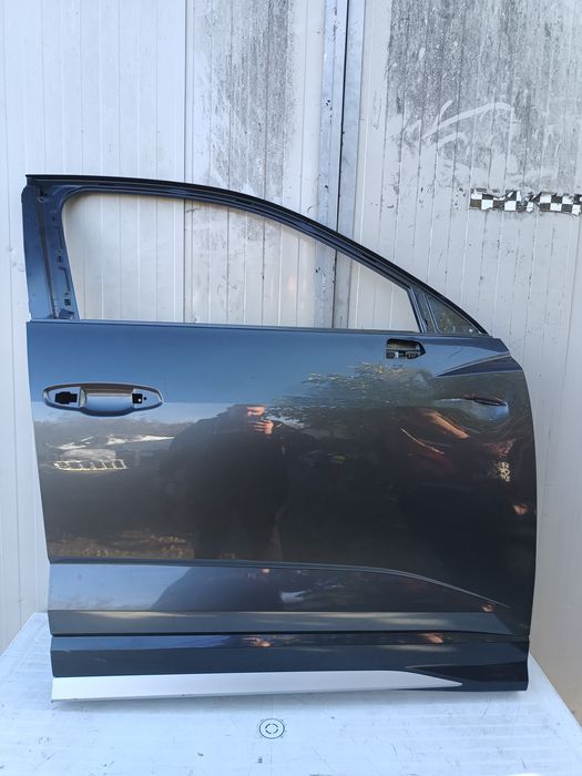 Ușa dreapta fata audi q3 2023