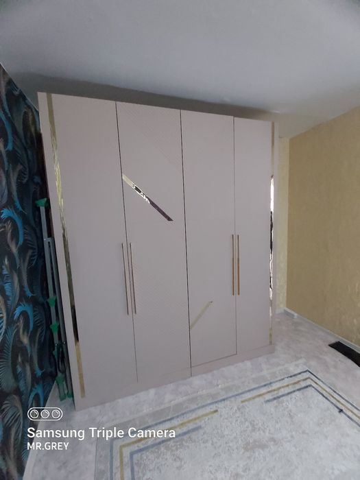 Продам срочно шкаф с установкой у вас