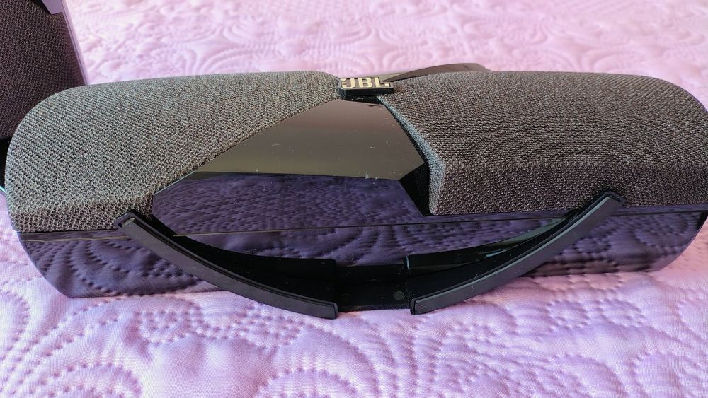 JBL - център + 4 сателитни колонки.