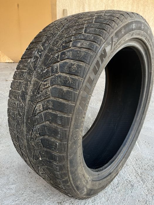 продам шины зимние 18