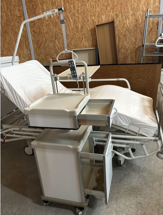 Pat medical complet echipat cu noptiera