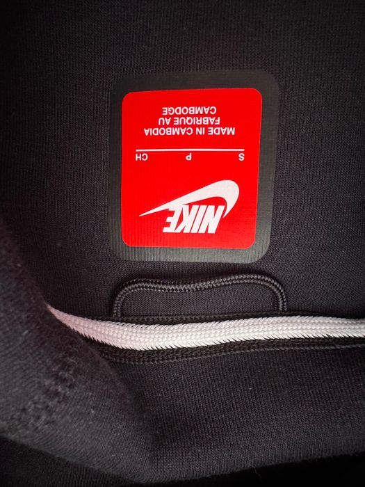 Nike tech fleece черен суичър