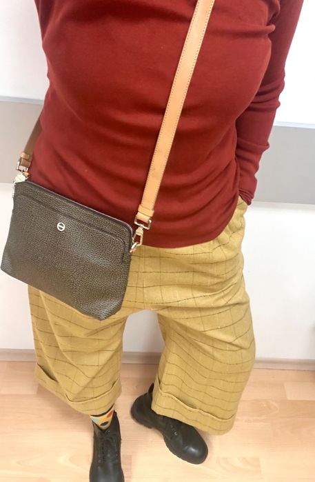 Страхотен авангарден бутиков вълнен панталон Phisique du role