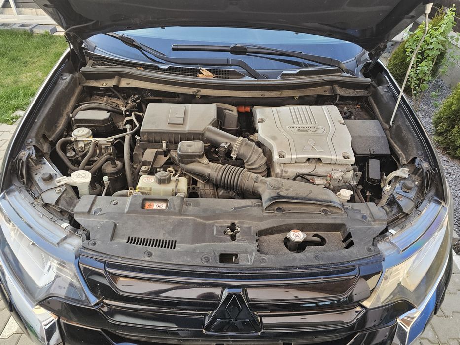 MITSUBISHI Outlander 2016 — imagine 4