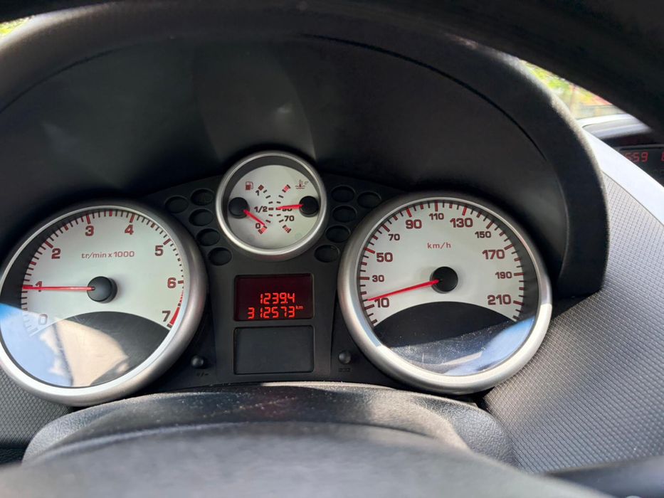 Peugeot 207 1.4 benzina