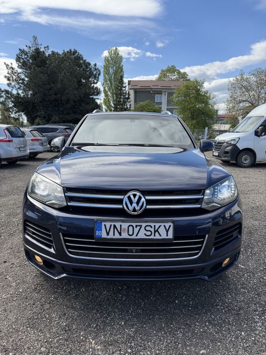 VW Touareg 3.0tdi  245 cp