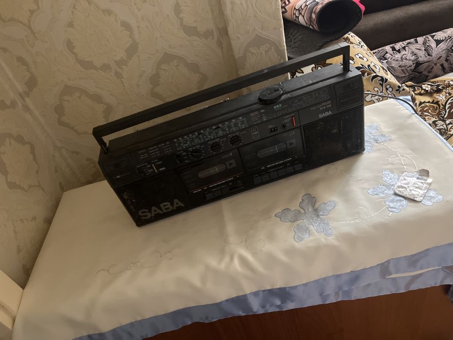 Продам магнитофон SABA