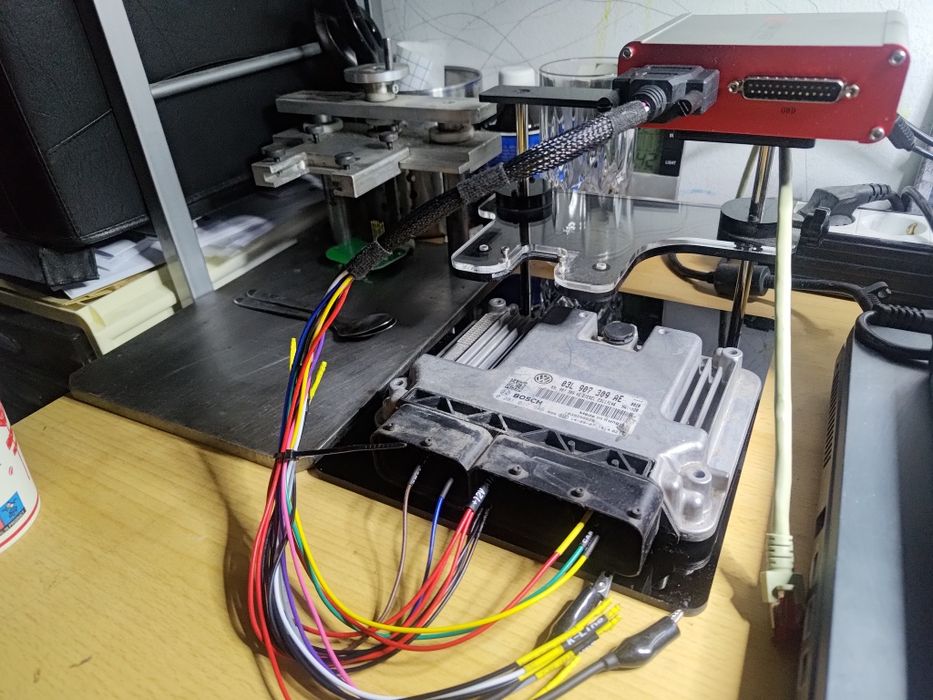 Servicii programare resoftare reparații electronica auto FORD si altel