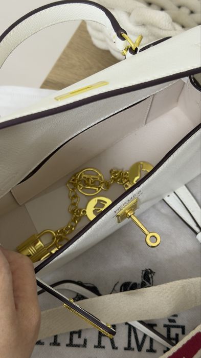 Сумка женская белая через плечо