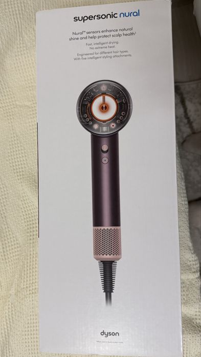 Фен Dyson Supersonic